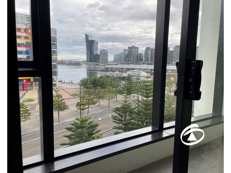 602/100 Harbour Esplanade, Docklands VIC 3008