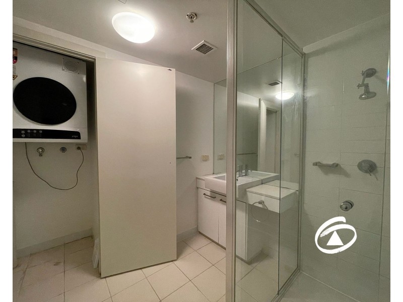 602/100 Harbour Esplanade, Docklands VIC 3008