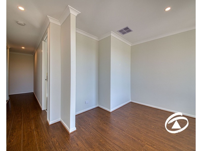 112  Hartleigh Street, Clyde VIC 3978