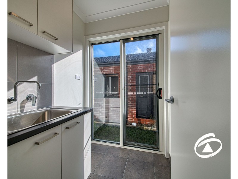 112  Hartleigh Street, Clyde VIC 3978