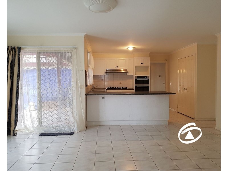 12 Deanswood Way, Narre Warren VIC 3805