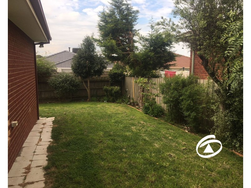 12 Deanswood Way, Narre Warren VIC 3805