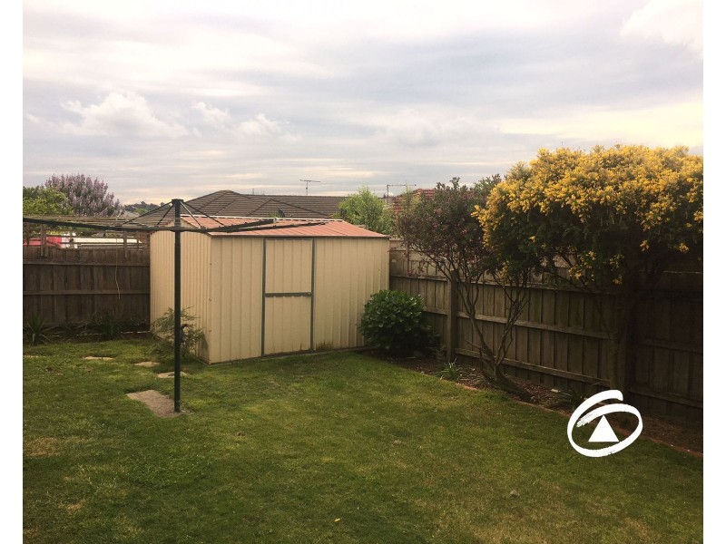 12 Deanswood Way, Narre Warren VIC 3805