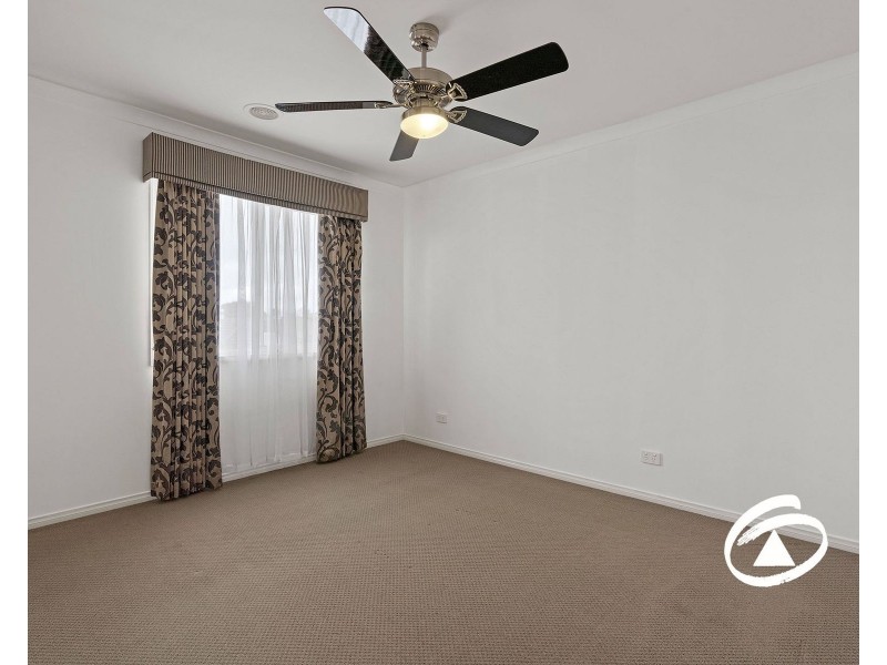 16 Park Orchard Drive, Pakenham VIC 3810