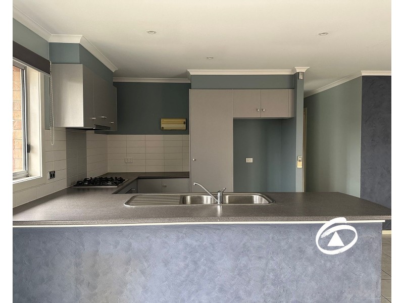 39 Melzak Way, Berwick VIC 3806