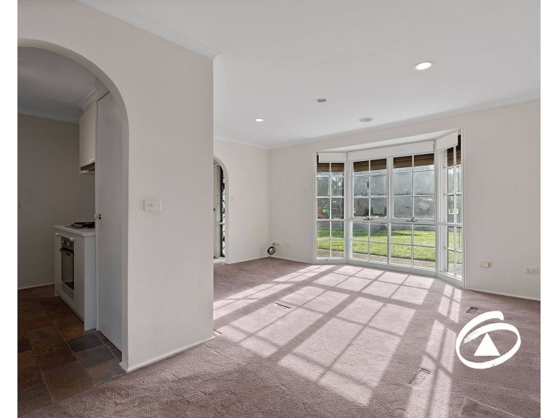 11 Guildford Crescent, Narre Warren VIC 3805