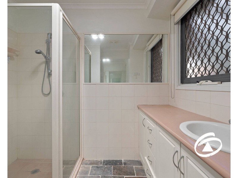 11 Guildford Crescent, Narre Warren VIC 3805