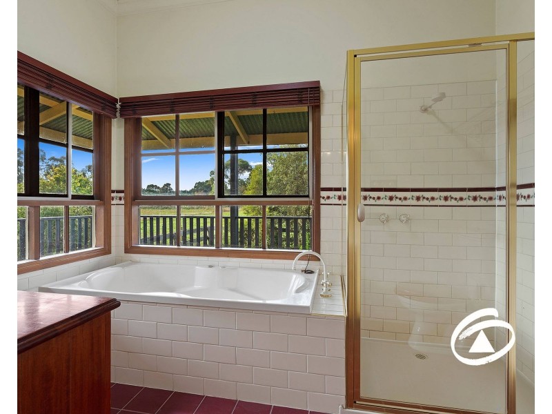 13 Latta Road, Nar Nar Goon VIC 3812