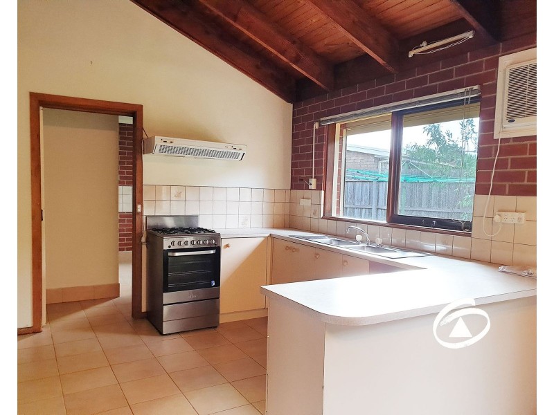 13 Heatherlea Crescent, Narre Warren VIC 3805