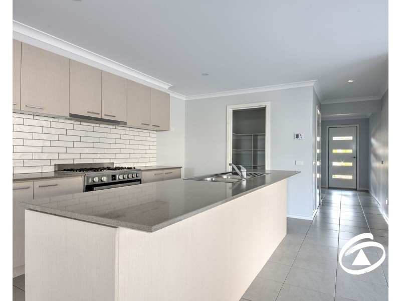 39 Bona Vista Rise, Clyde VIC 3978