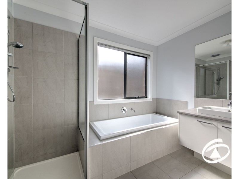 39 Bona Vista Rise, Clyde VIC 3978