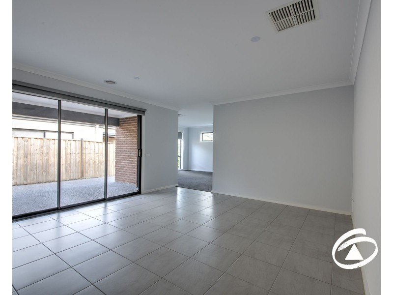 39 Bona Vista Rise, Clyde VIC 3978