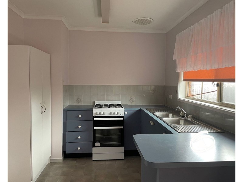 2/57 Amber Crescent, Narre Warren VIC 3805