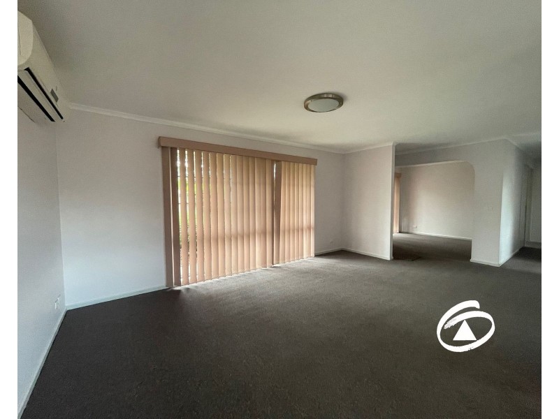 2/57 Amber Crescent, Narre Warren VIC 3805