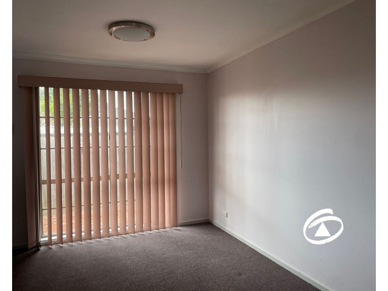 2/57 Amber Crescent, Narre Warren VIC 3805