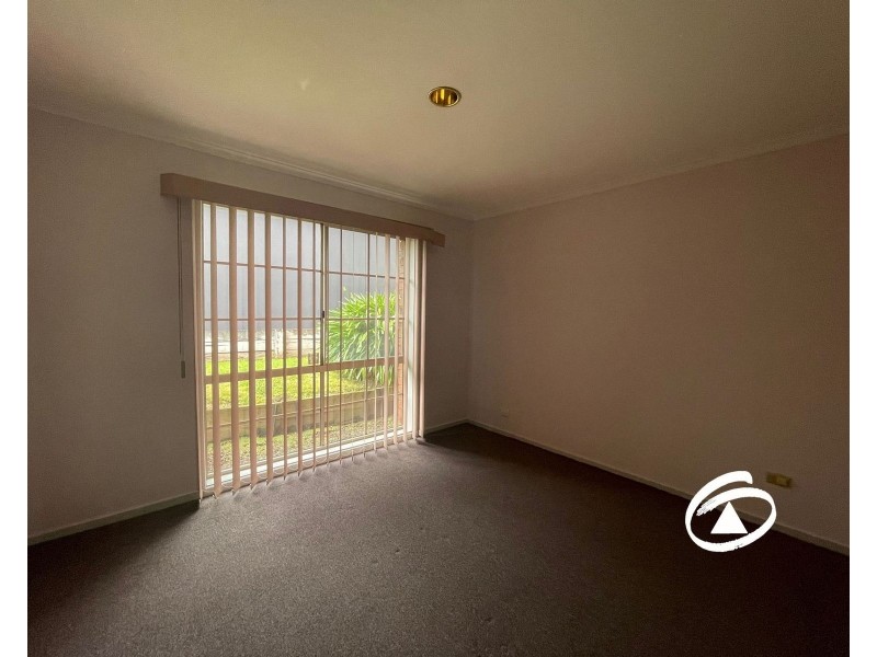 2/57 Amber Crescent, Narre Warren VIC 3805