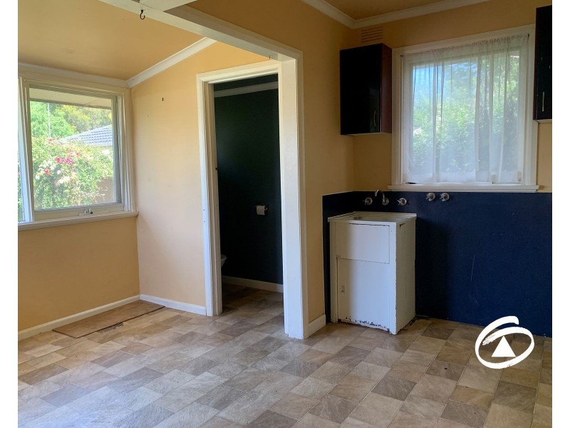 6 Savage Street, Pakenham VIC 3810