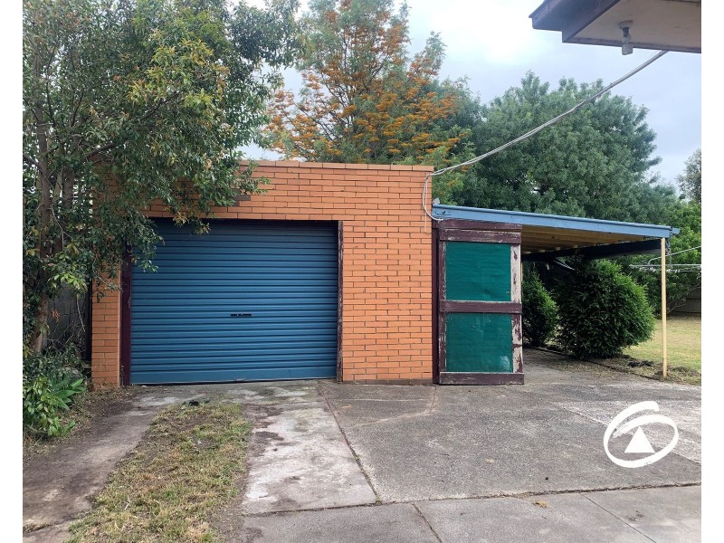 6 Savage Street, Pakenham VIC 3810