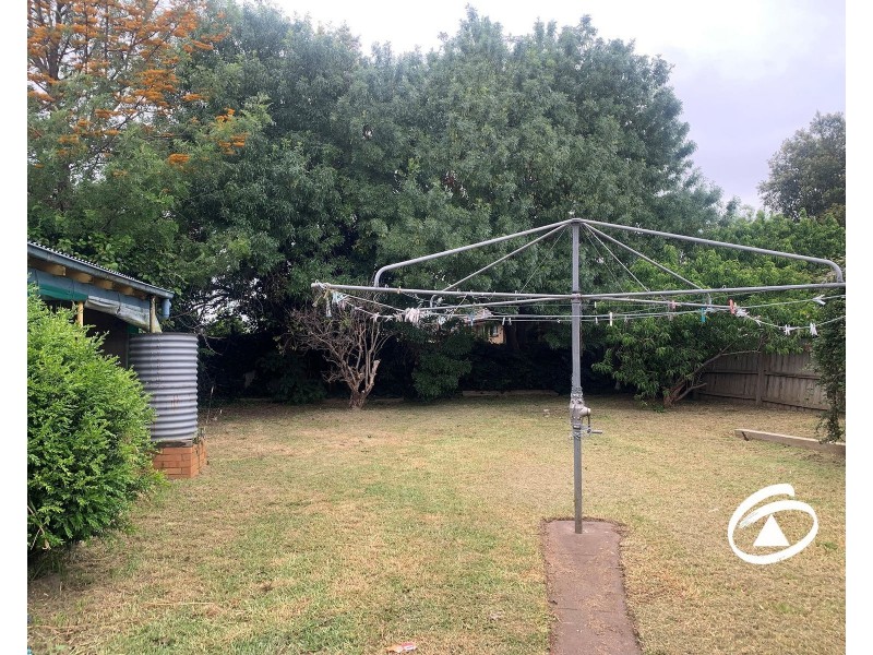 6 Savage Street, Pakenham VIC 3810