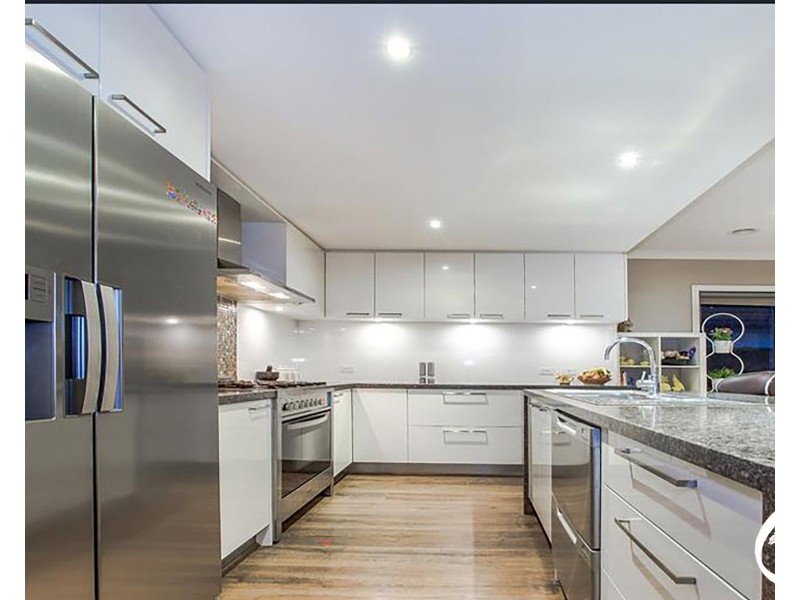 14 Hermes Avenue, Cranbourne West VIC 3977