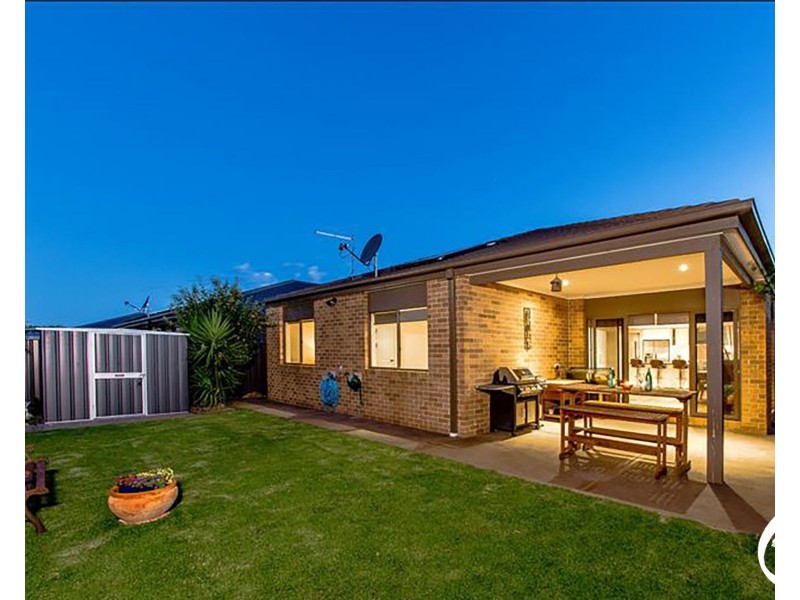 14 Hermes Avenue, Cranbourne West VIC 3977
