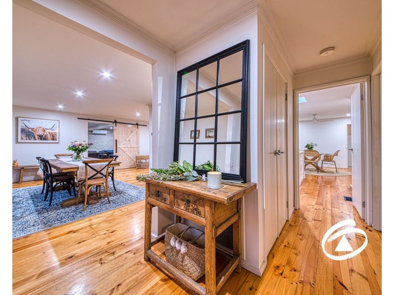 9 Lenne Street, Beaconsfield Upper VIC 3808