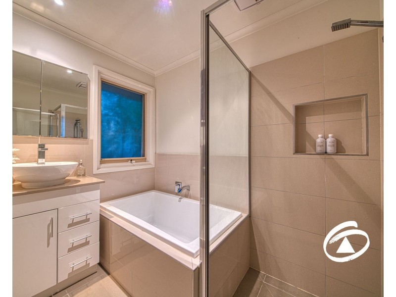 9 Lenne Street, Beaconsfield Upper VIC 3808