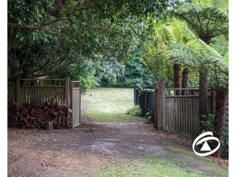 9 Lenne Street, Beaconsfield Upper VIC 3808