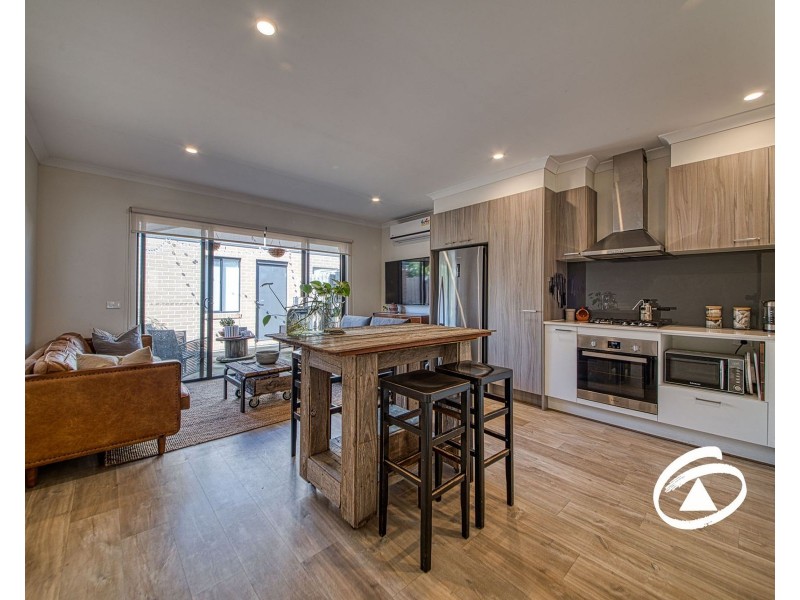 11 Fadden Mews, Officer VIC 3809