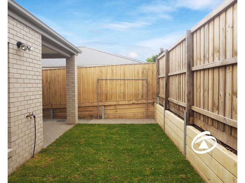 25 Cotswold Crescent, Officer VIC 3809