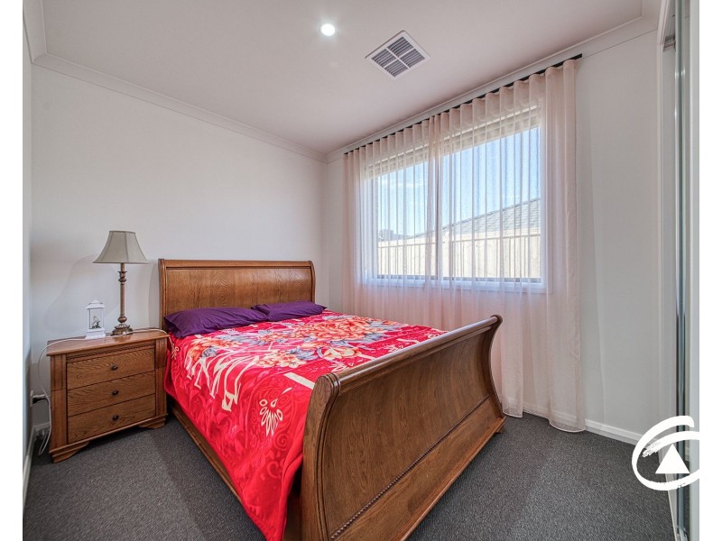 23 Ixia Street, Officer VIC 3809