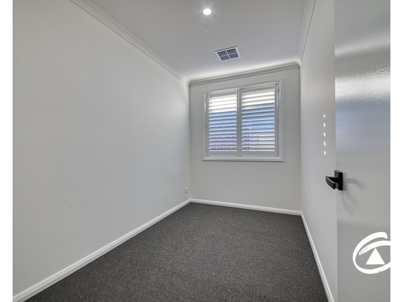 23 Ixia Street, Officer VIC 3809