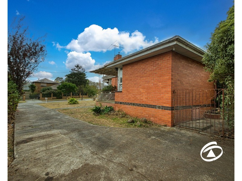 8 William Avenue, Hallam VIC 3803