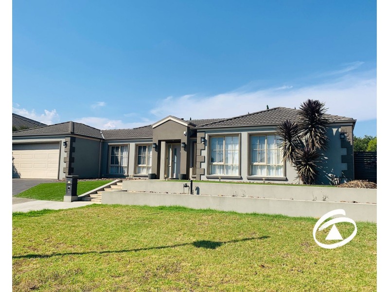 18 Sunview Place, Berwick VIC 3806