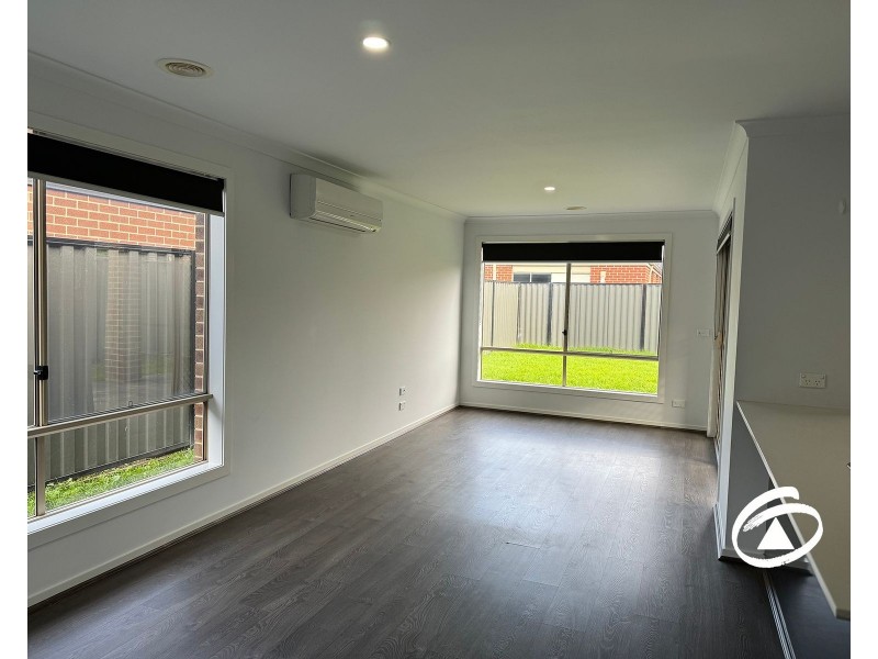 47 Pinnacle Drive, Pakenham VIC 3810