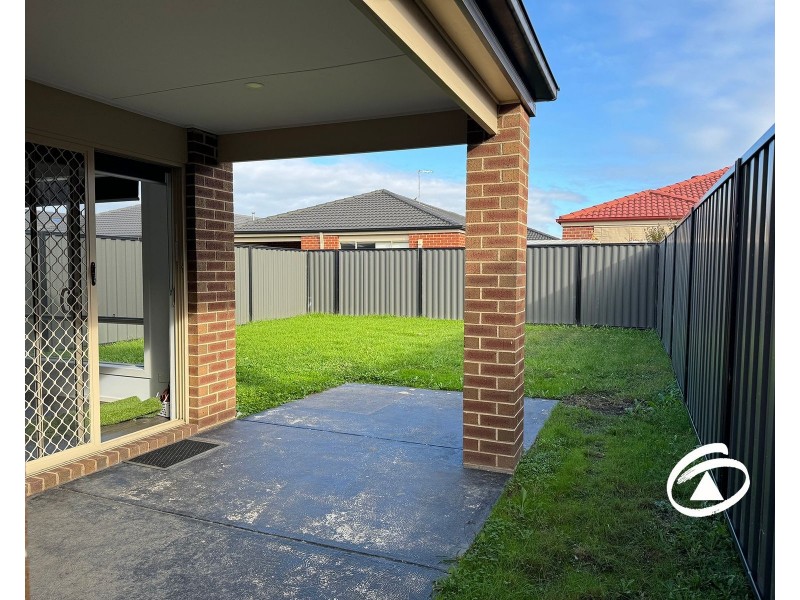 47 Pinnacle Drive, Pakenham VIC 3810