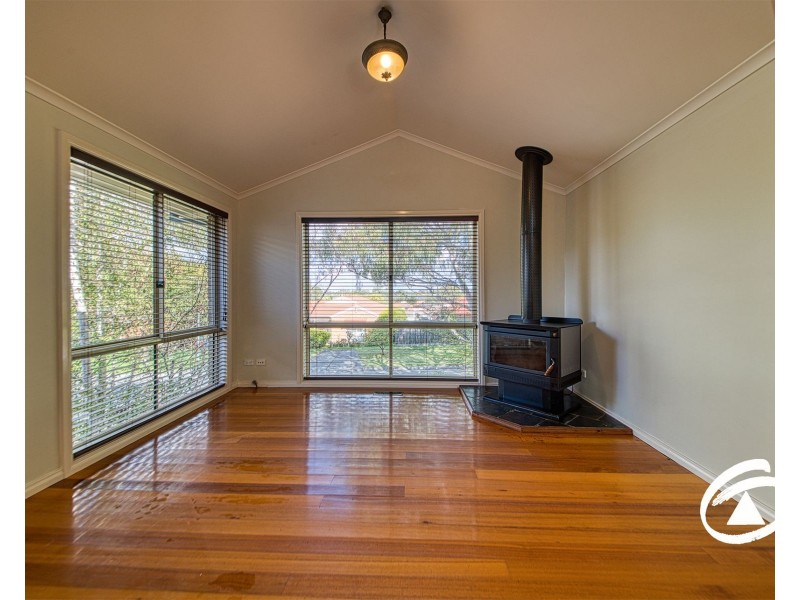 16 Wanderer Court, Berwick VIC 3806