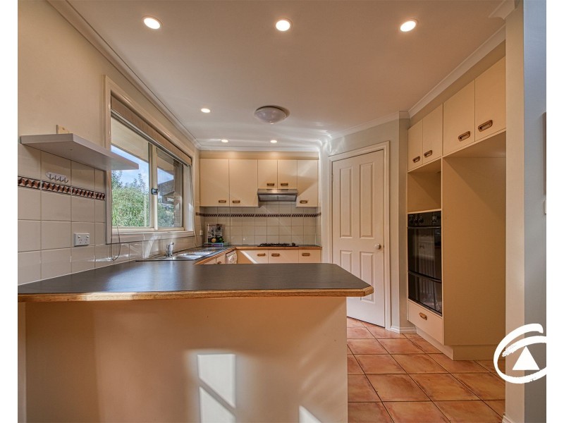 16 Wanderer Court, Berwick VIC 3806