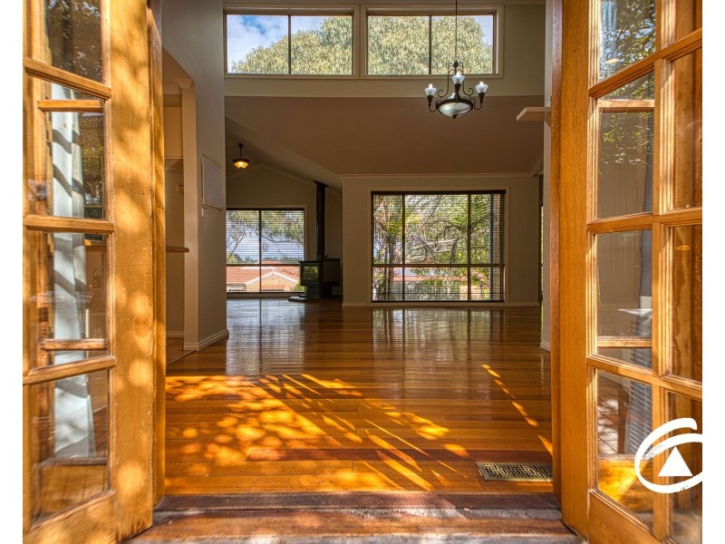 16 Wanderer Court, Berwick VIC 3806