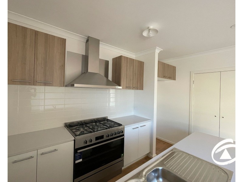 51 Tongs Boulevard, Clyde VIC 3978