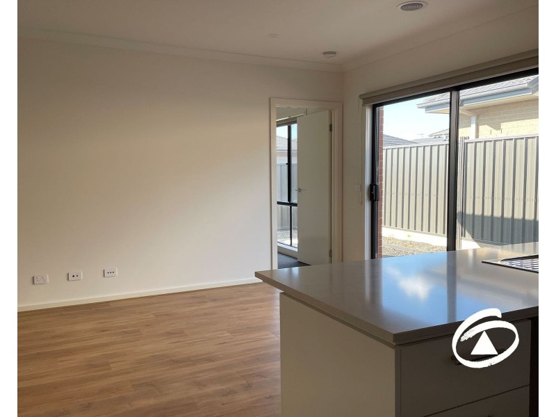 51 Tongs Boulevard, Clyde VIC 3978