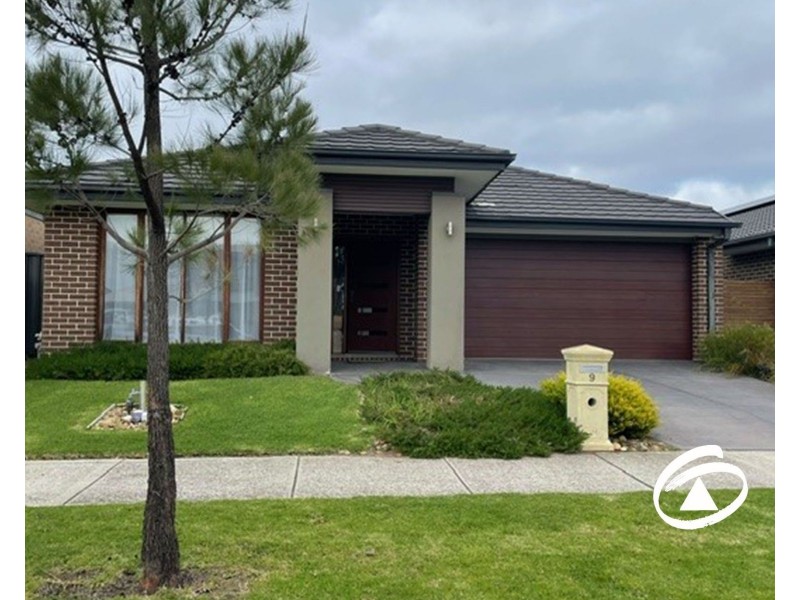 9 Haflinger Avenue, Clyde North VIC 3978