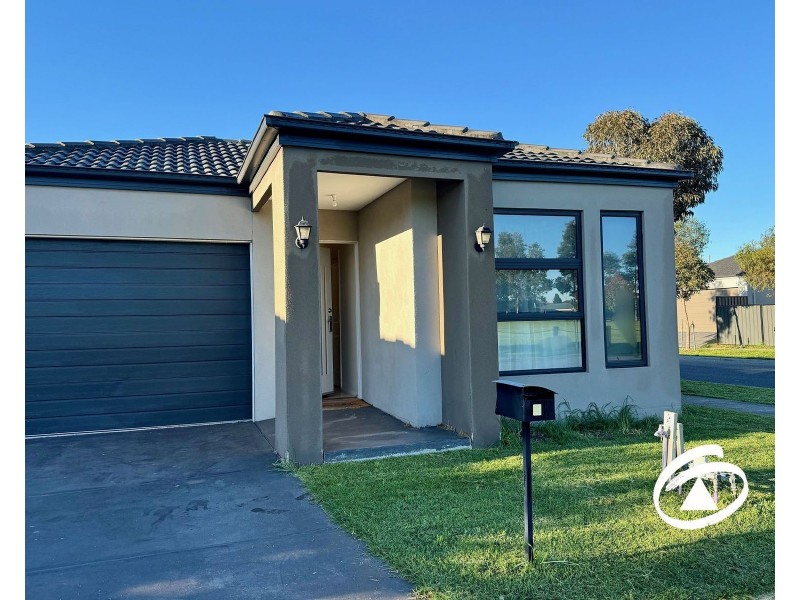 3 Tilia Drive, Cranbourne North VIC 3977