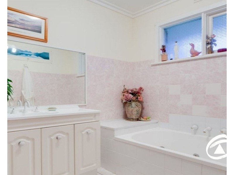 74 Broderick Road, Carrum Downs VIC 3201