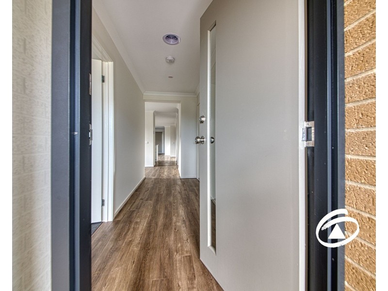 10 Francesca Street, Officer VIC 3809