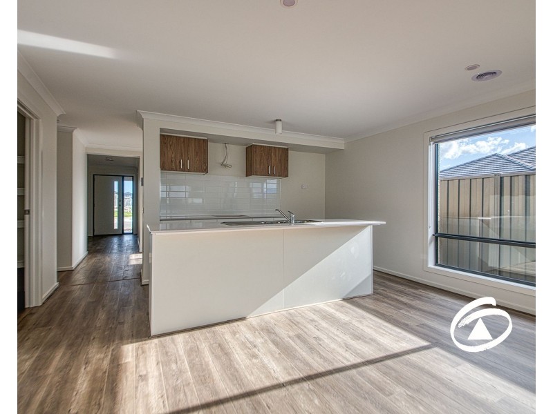 10 Francesca Street, Officer VIC 3809