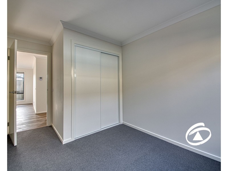 10 Francesca Street, Officer VIC 3809