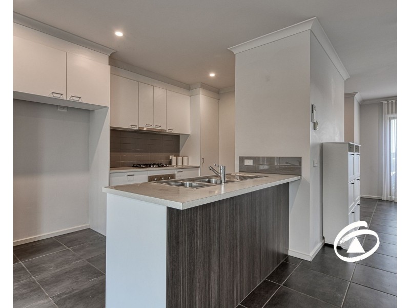 47 Atlantic Drive, Pakenham VIC 3810