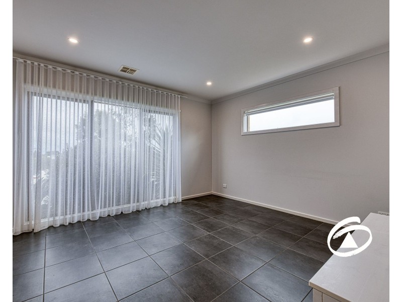 47 Atlantic Drive, Pakenham VIC 3810