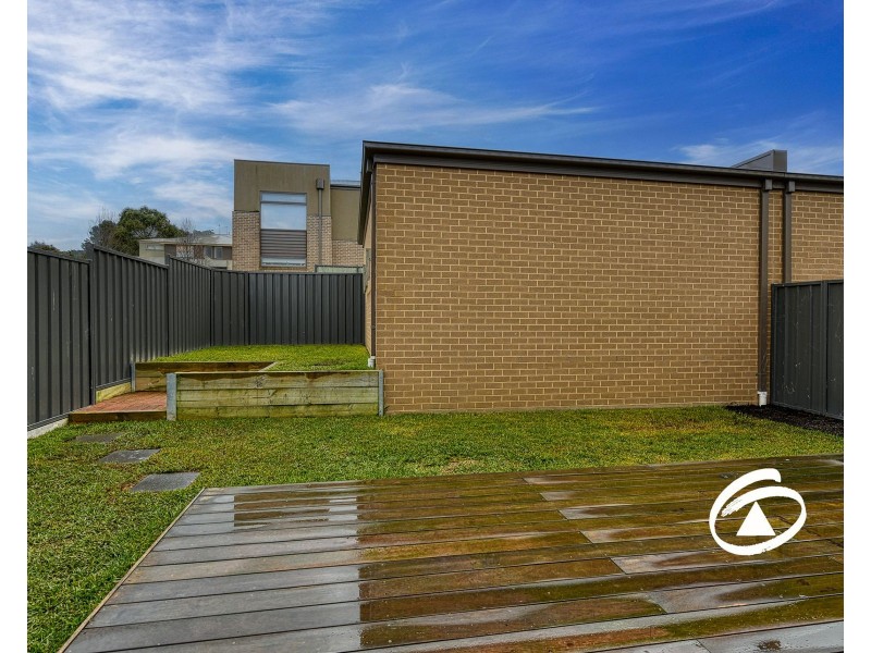 47 Atlantic Drive, Pakenham VIC 3810